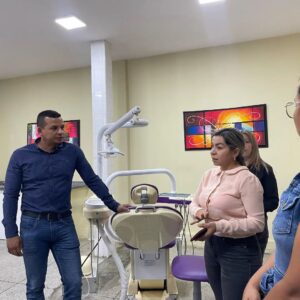 Rector inspeccionó junto a la directora Dra. Luciana Arevalo, avances de reparaciones en Fundicliu1