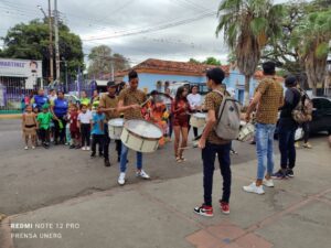 Al ritmo de la samba inició el grito de Carnaval 2024